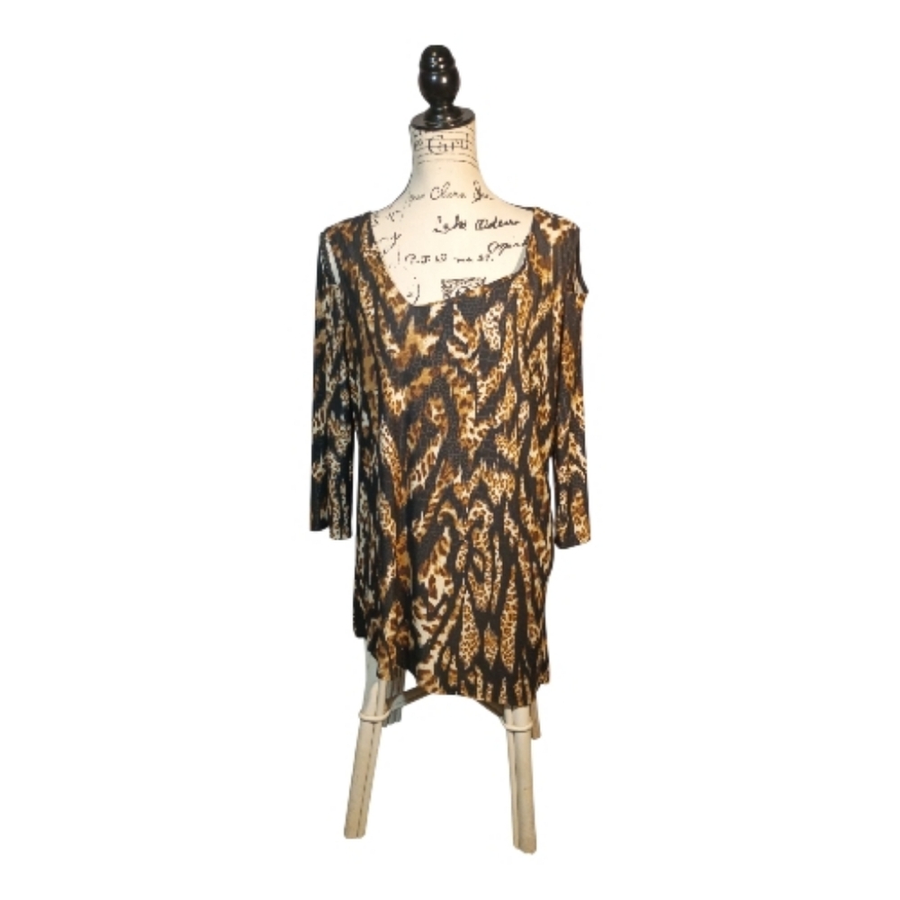 #1010 Mesmerize Leopard Print Long Sleeve Top